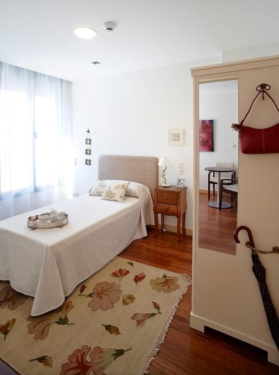 Aparthotel Ovida Овьедо Номер фото